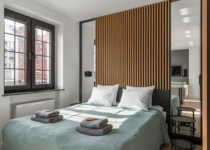 By The River アパート *