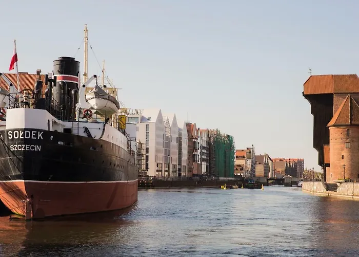 By The River Apartamento